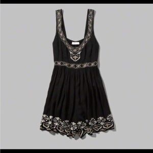Abercrombie & Fitch Embroidered Romper Flagship Exclusive S